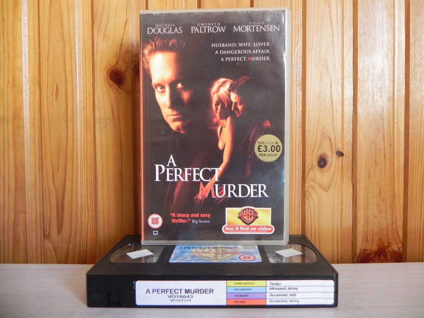 A Perfect Murder (1998); Large Box [Remake] - Crime Thriller - M.Douglas - VHS-