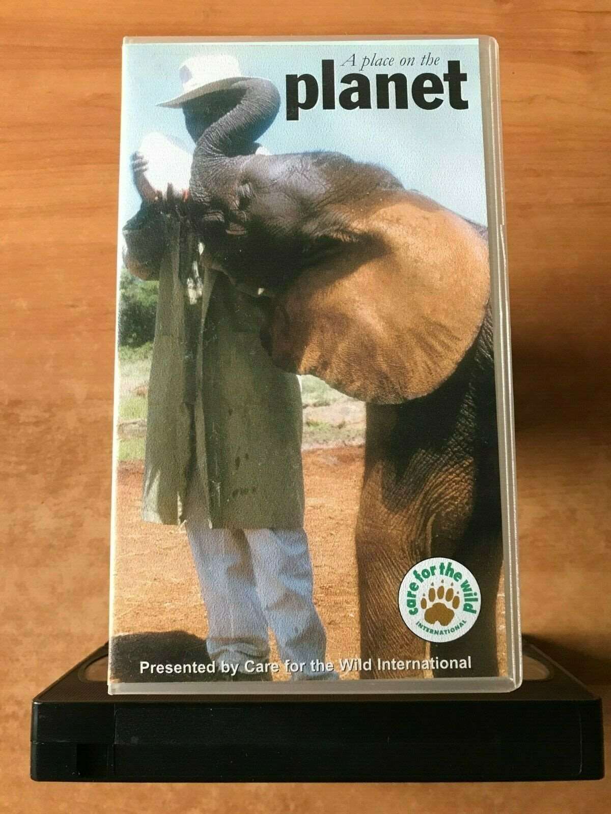 A Place On The Planet; [Mia Evans]: Nairobi National Park - Elephants - Pal VHS-