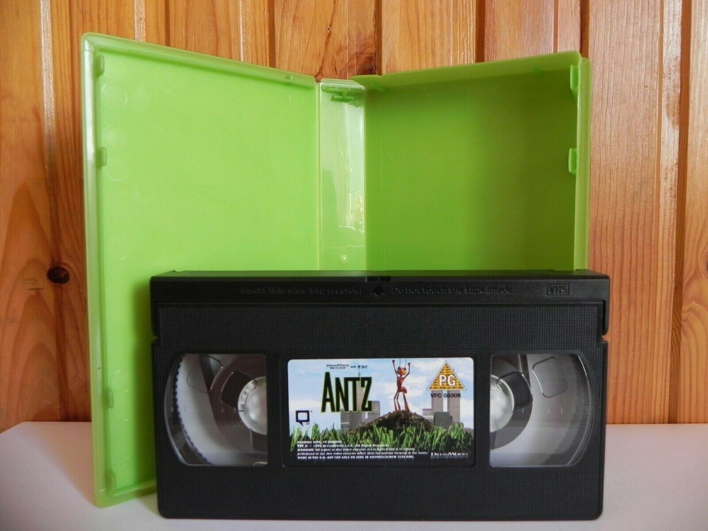 Antz - DreamWorks - Spectacular Comedy - Adventure - Family - Kids - Pal VHS-