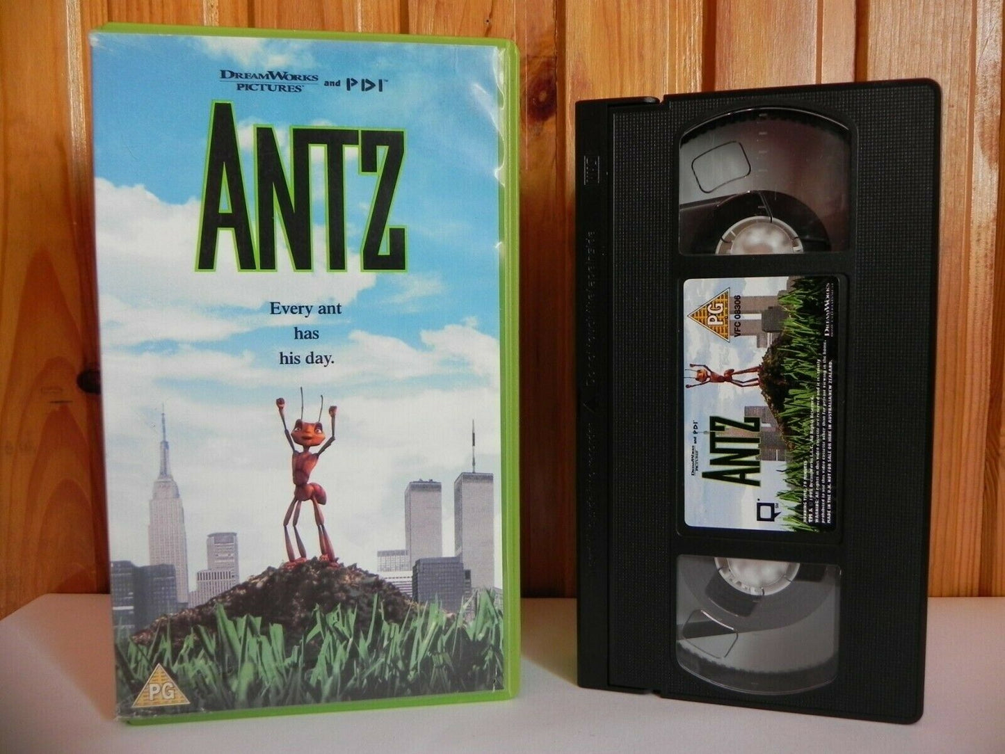 Antz - DreamWorks - Spectacular Comedy - Adventure - Family - Kids - Pal VHS-