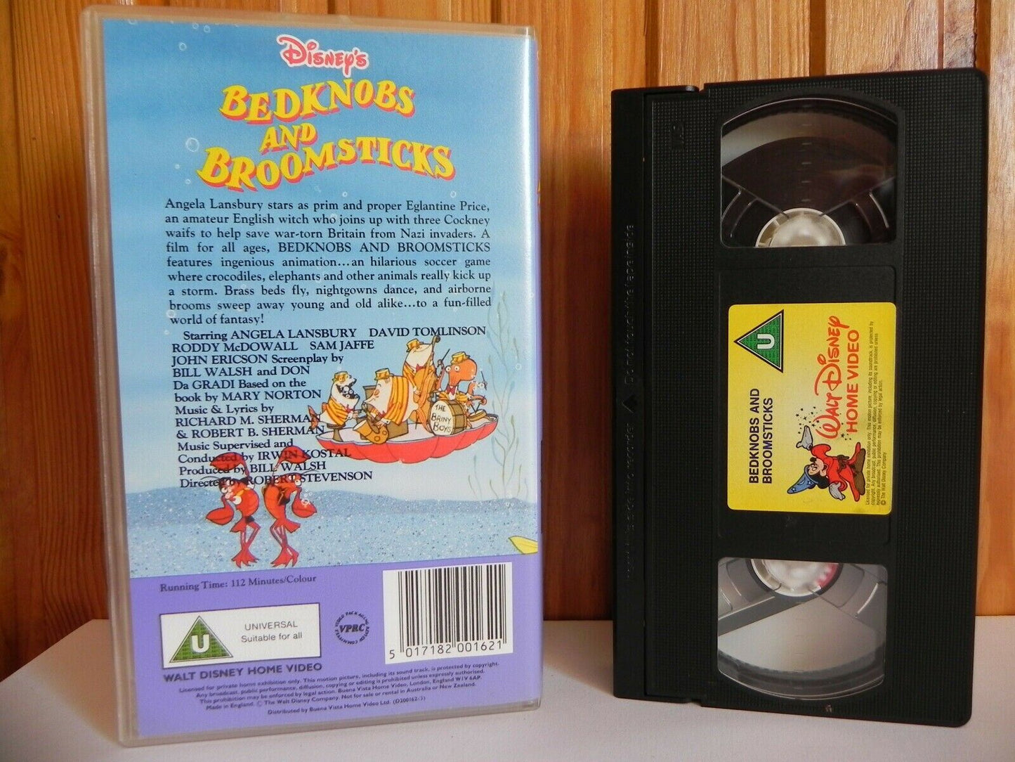 Bedknobs And Broomsticks - Disney - Family - Angela Lansbury - Sam Jaffe - VHS-