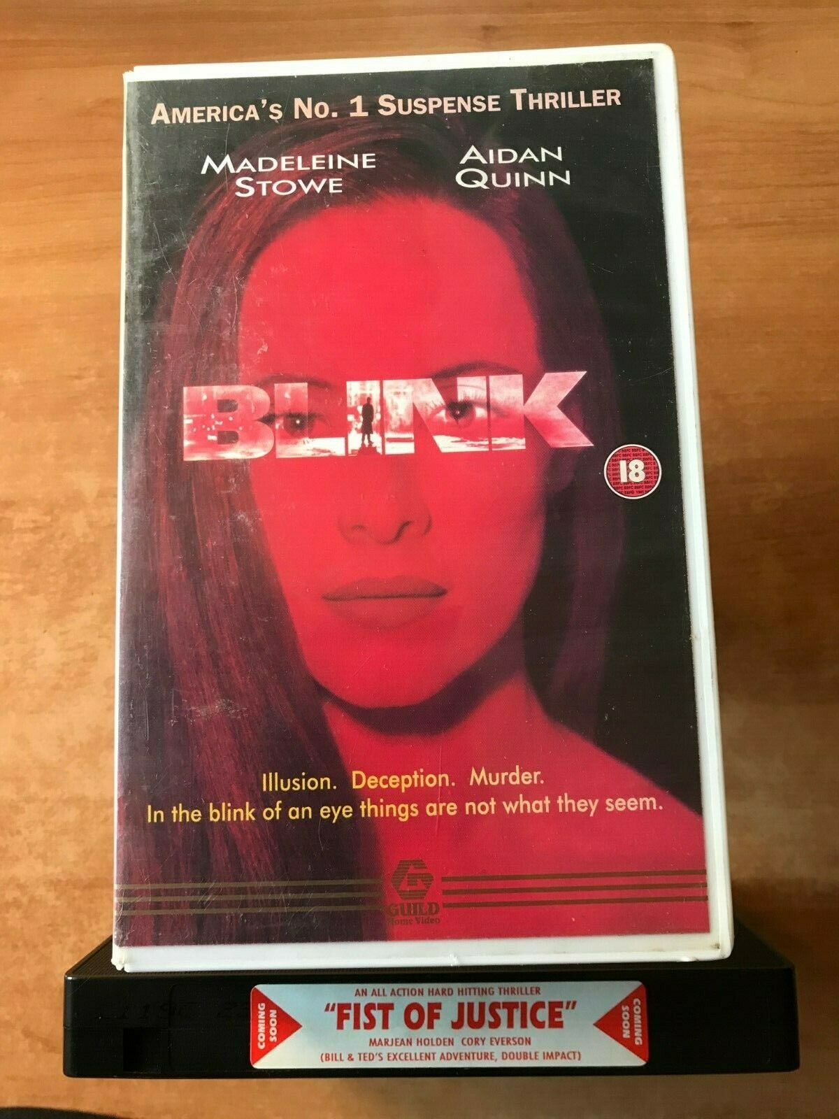 Blink - Guild Home - Thriller - Madeleine Stowe - Aidan Quinn - Large Box - VHS-