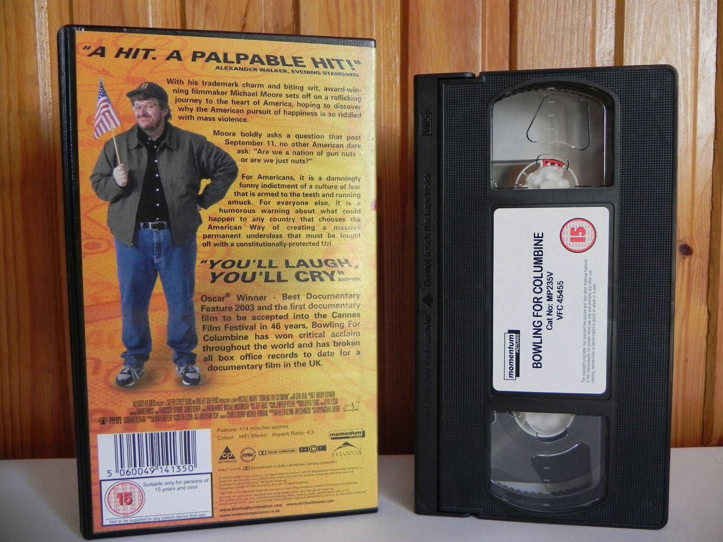 Bowling For Columbine - Momentum - Documentary - Michael Moore - Pal VHS-