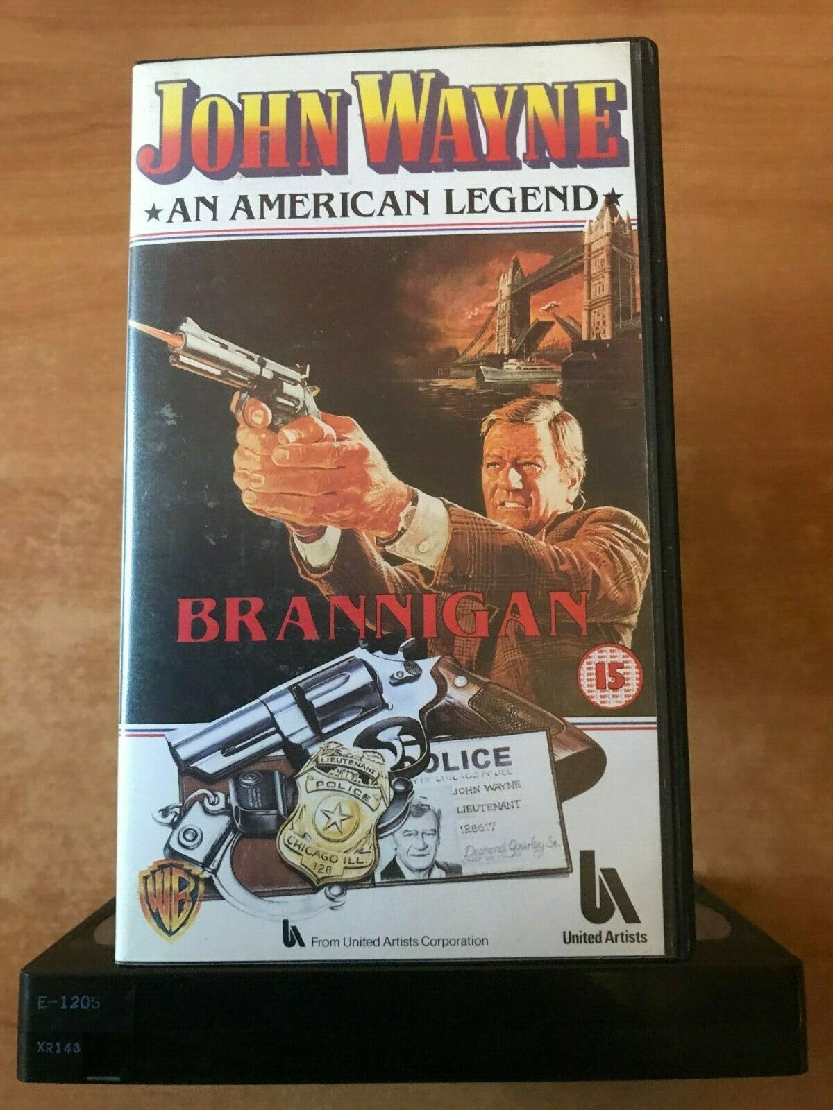 Brannigan (1975); [Warner Home] Police Action - John Wayne / Judy Geeson - VHS-