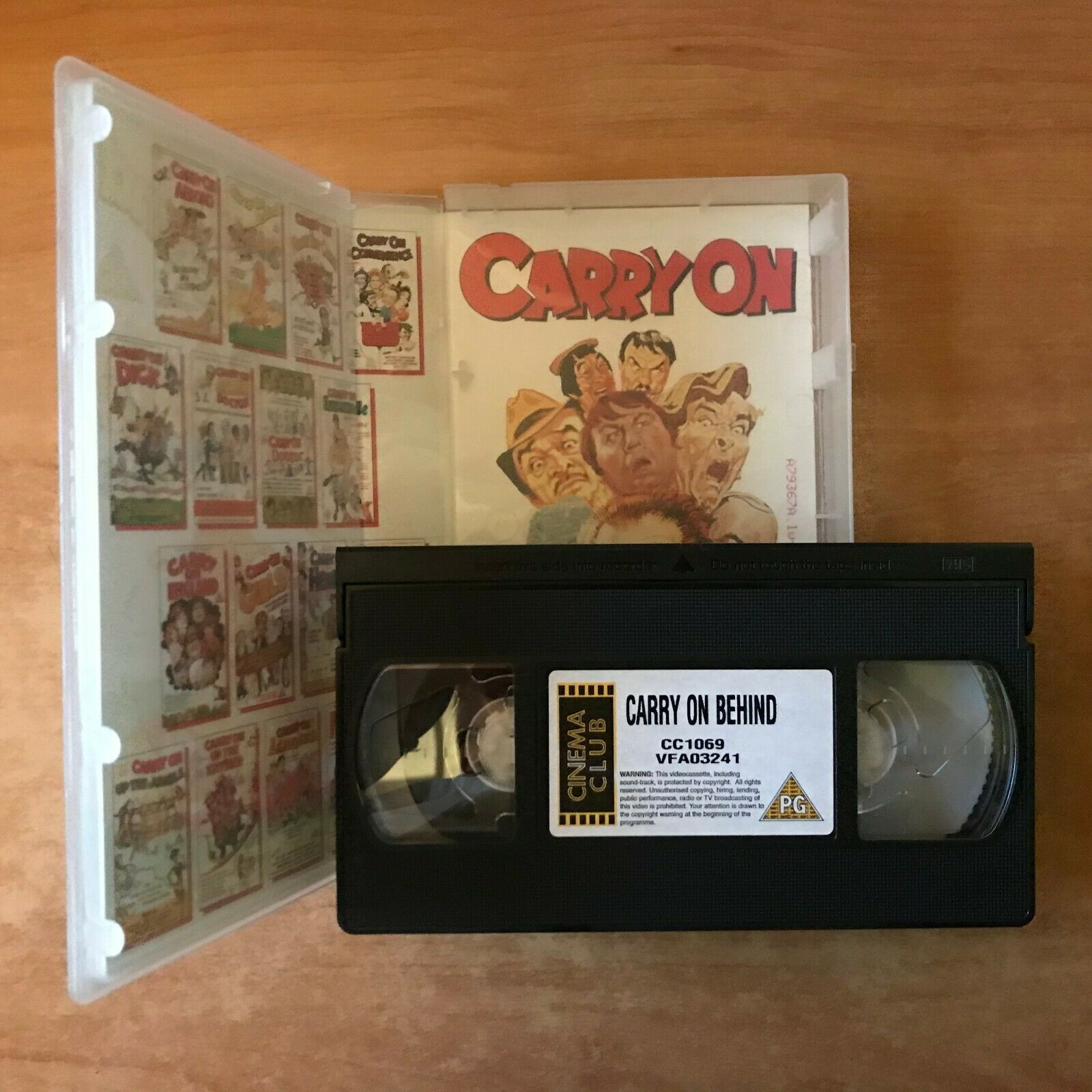 Carry On Behind (1975) - Comedy - Elke Sommer / Kenneth Williams - Pal VHS-