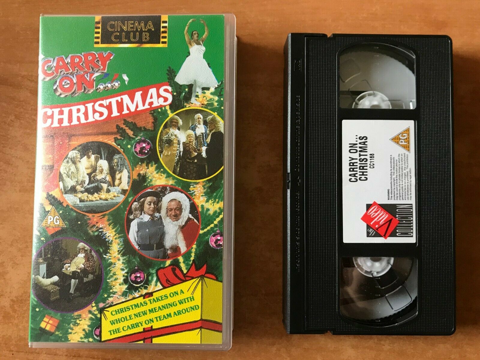 Carry On Christmas: (1973) Made For TV - Comedy - Sidney James - Pal VHS-