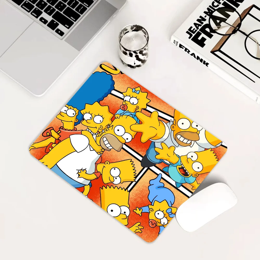 Cartoon Simpsons Mousepad - Custom Desk Mat for Gaming or Writing - Fun Present for Students or Office Workers-z3-Not LockEdge 25x29cm-