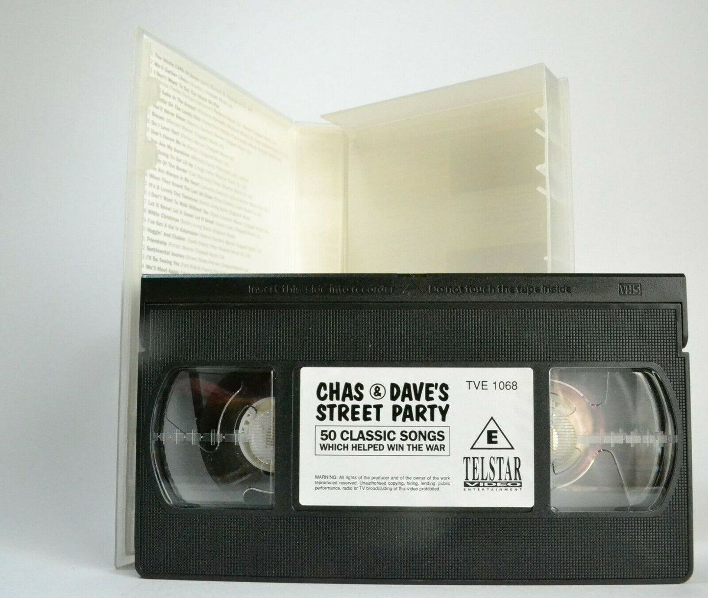 Chas & Dave's Street Party - Classic War Songs - Live Performance - Music - VHS-