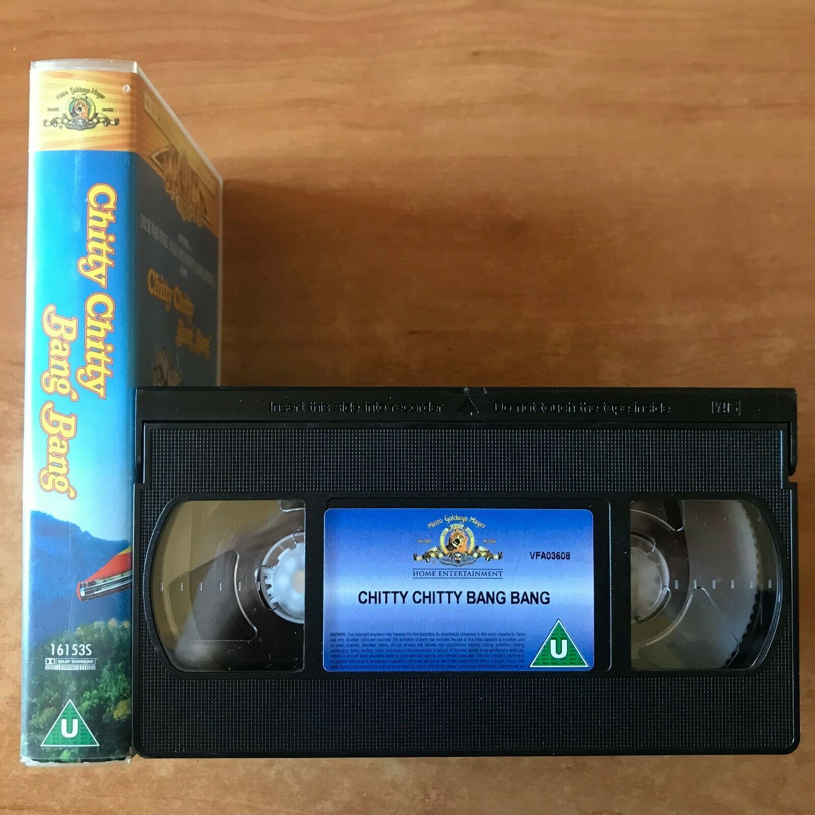 Chitty Chitty Bang Bang; [THX Mastered] Ian Fleming - Dick Van Dyke - Kids - VHS-