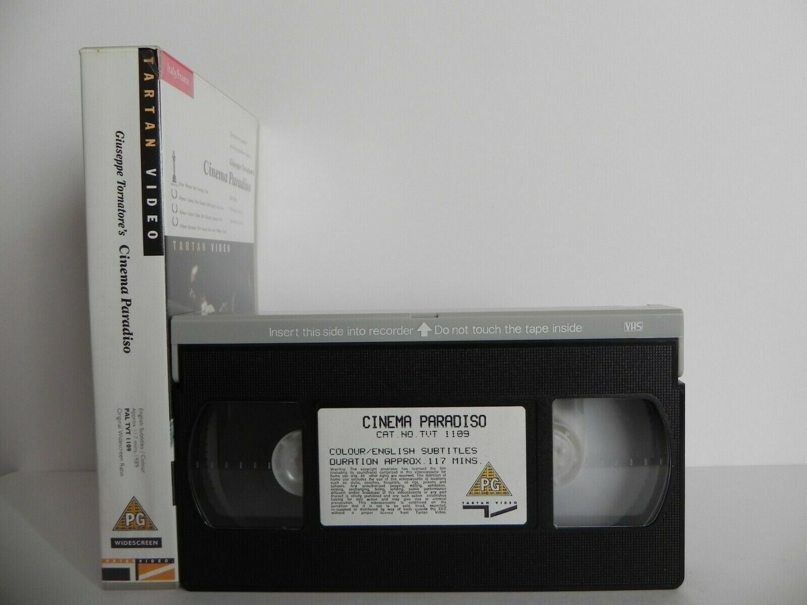 Cinema Paradiso - Modern Classic - Oscar Winner - Giuseppe Tornatore - Pal VHS-