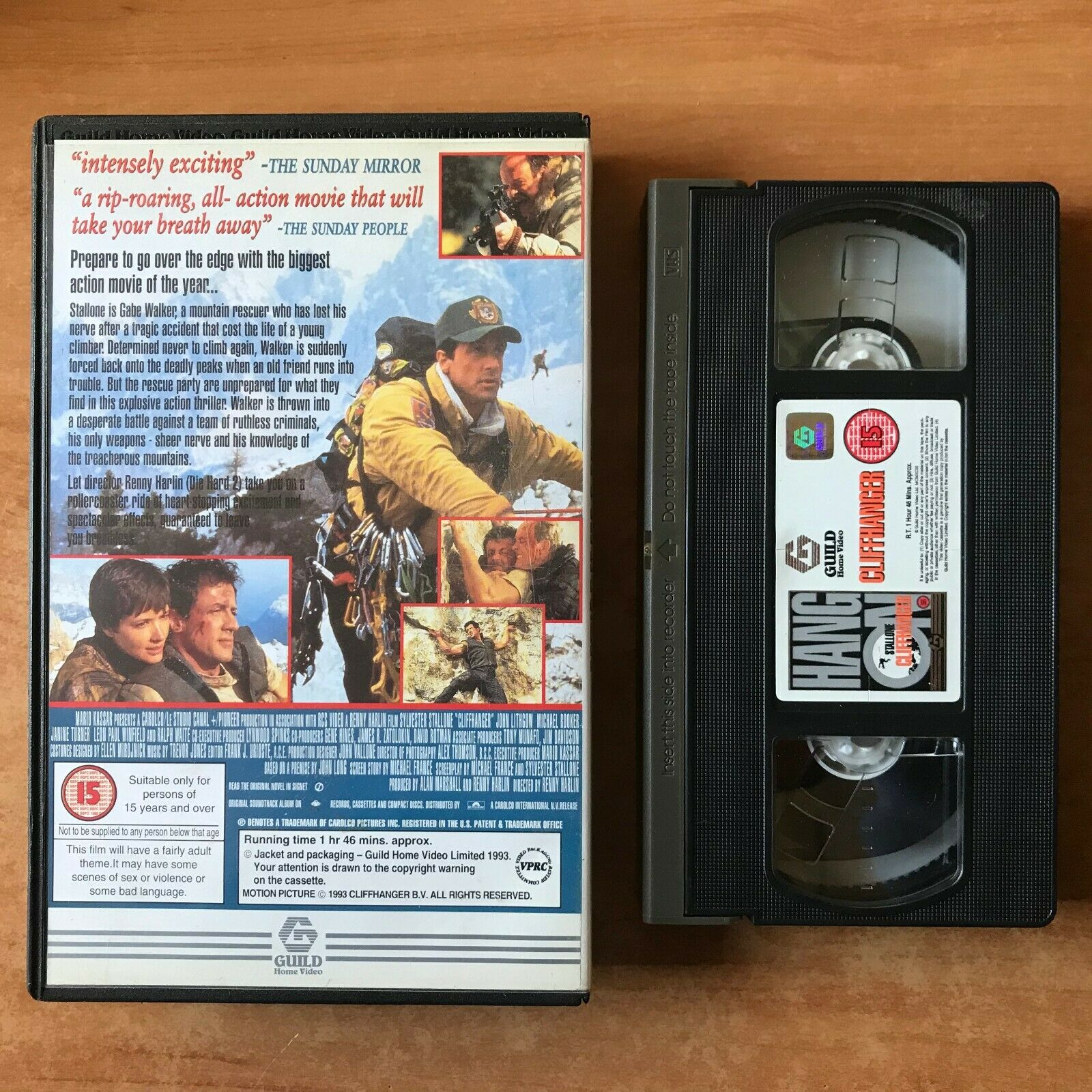 Cliffhanger (1993): Climbing Action (Large Box) Sylvester Stallone - Pal VHS-