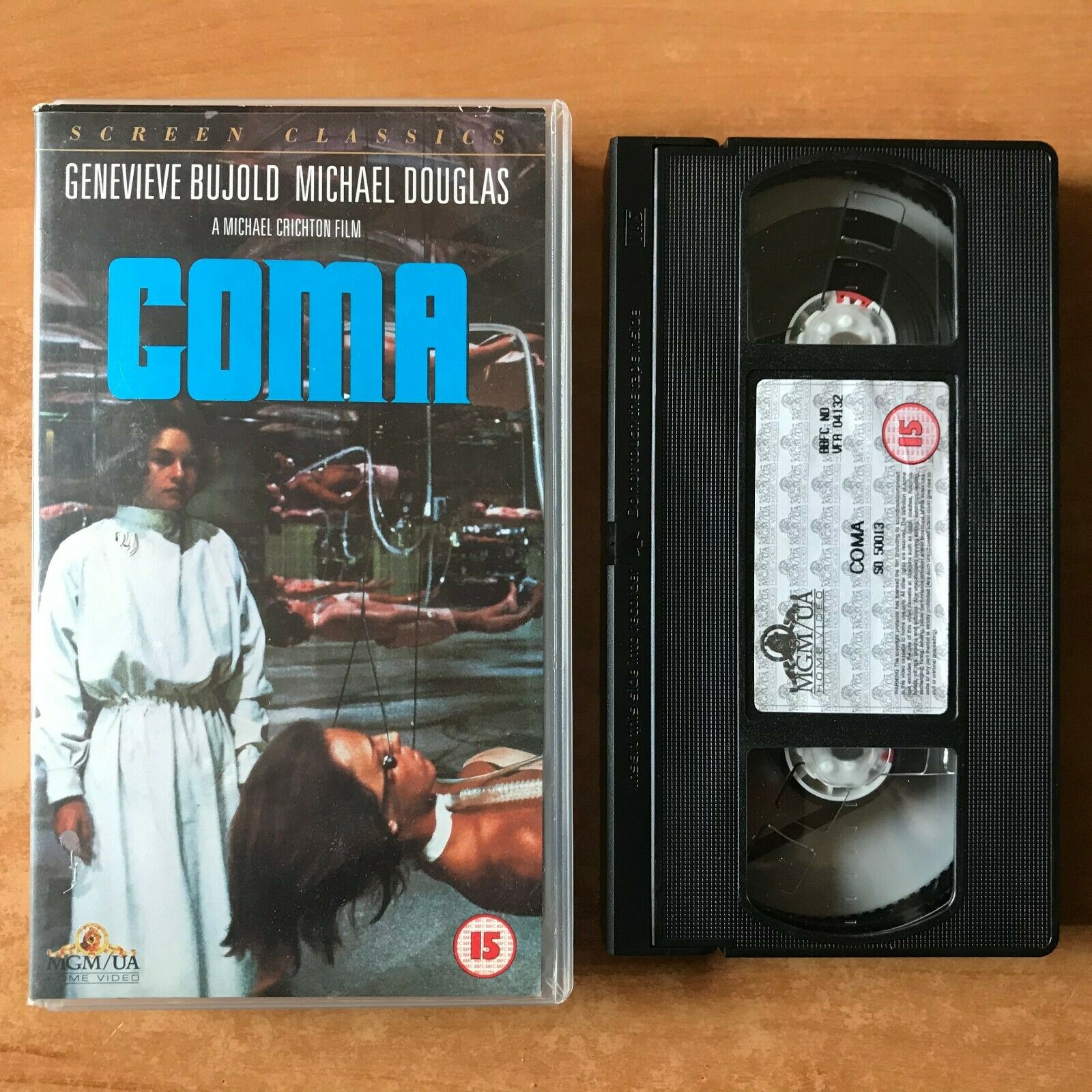 Coma; [Michael Crichton] Thriller - Genevieve Bujold / Michael Douglas - Pal VHS-