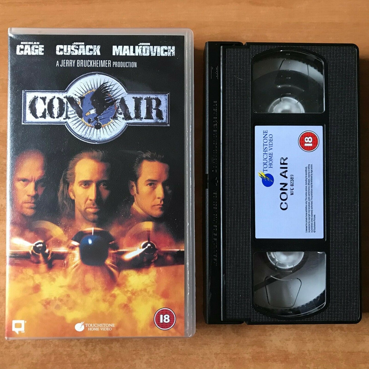 Con Air (1997): Explosive Airplane Action - Nicolas Cage / John Malkovich - VHS-