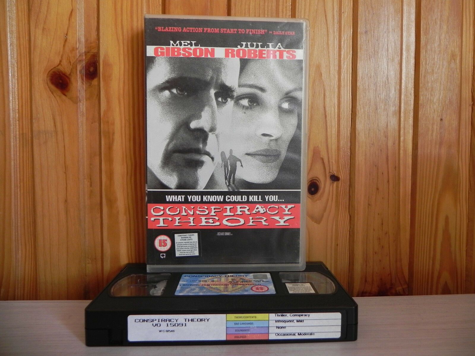 Conspiracy Theory - Blazing Action - Large Box [Rental] - Mel Gibson - Pal VHS-