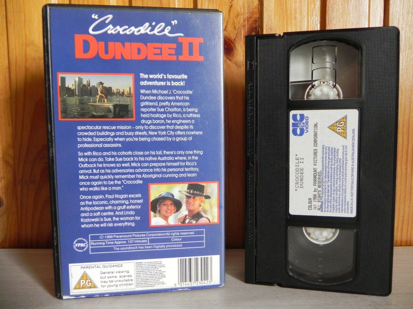 Crocodile Dundee 2 - CBS/FOX - Adventure - Paul Hogan - Linda Kozlowski - VHS-