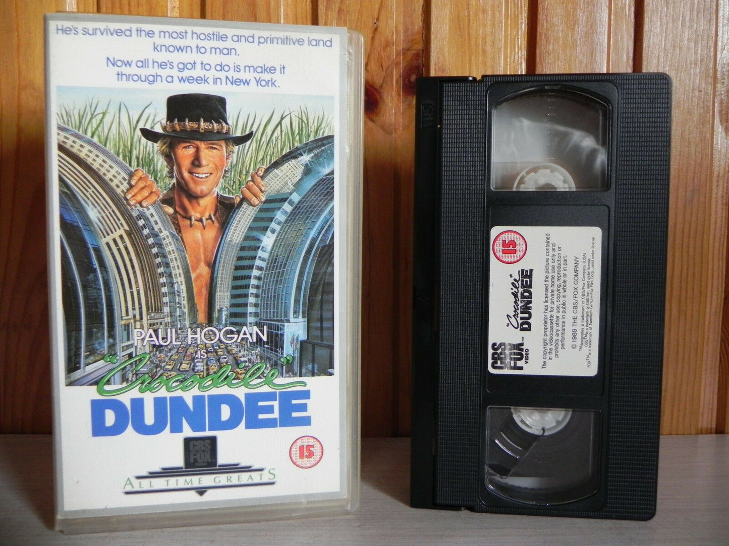 Crocodile Dundee - CBS/FOX - Adventure - Paul Hogan - Linda Kozlowski - VHS-