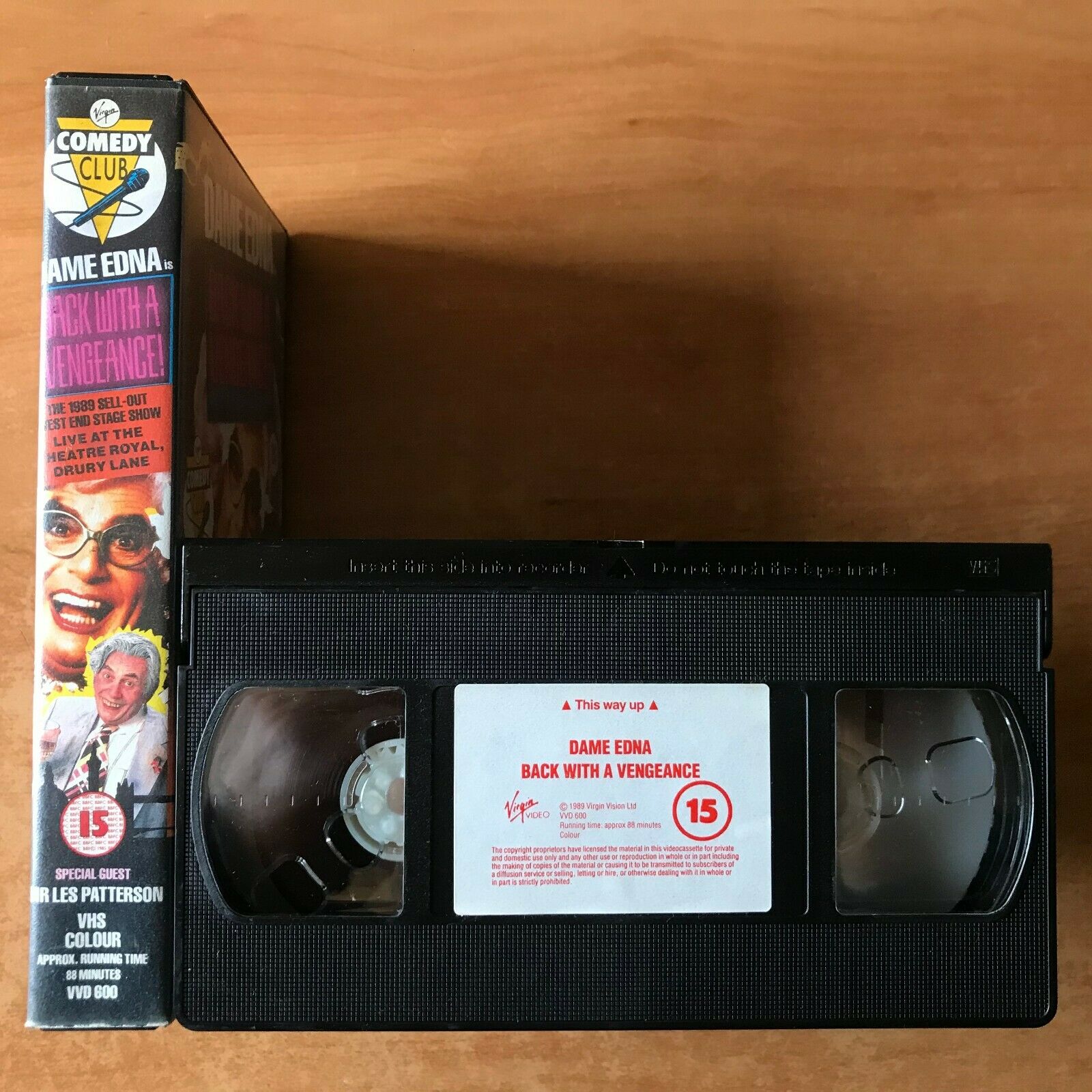 Dame Edna: Back With A Vengeance [The Theatre Royal] Stand Up Comedy - Pal VHS-