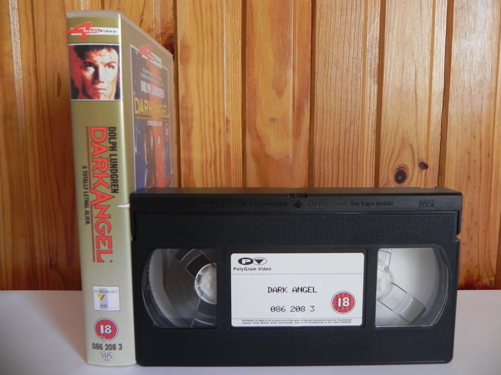 Dark Angel - 4 Front Video - Action - Sci-Fi - Dolph Lundgren - Pal VHS-