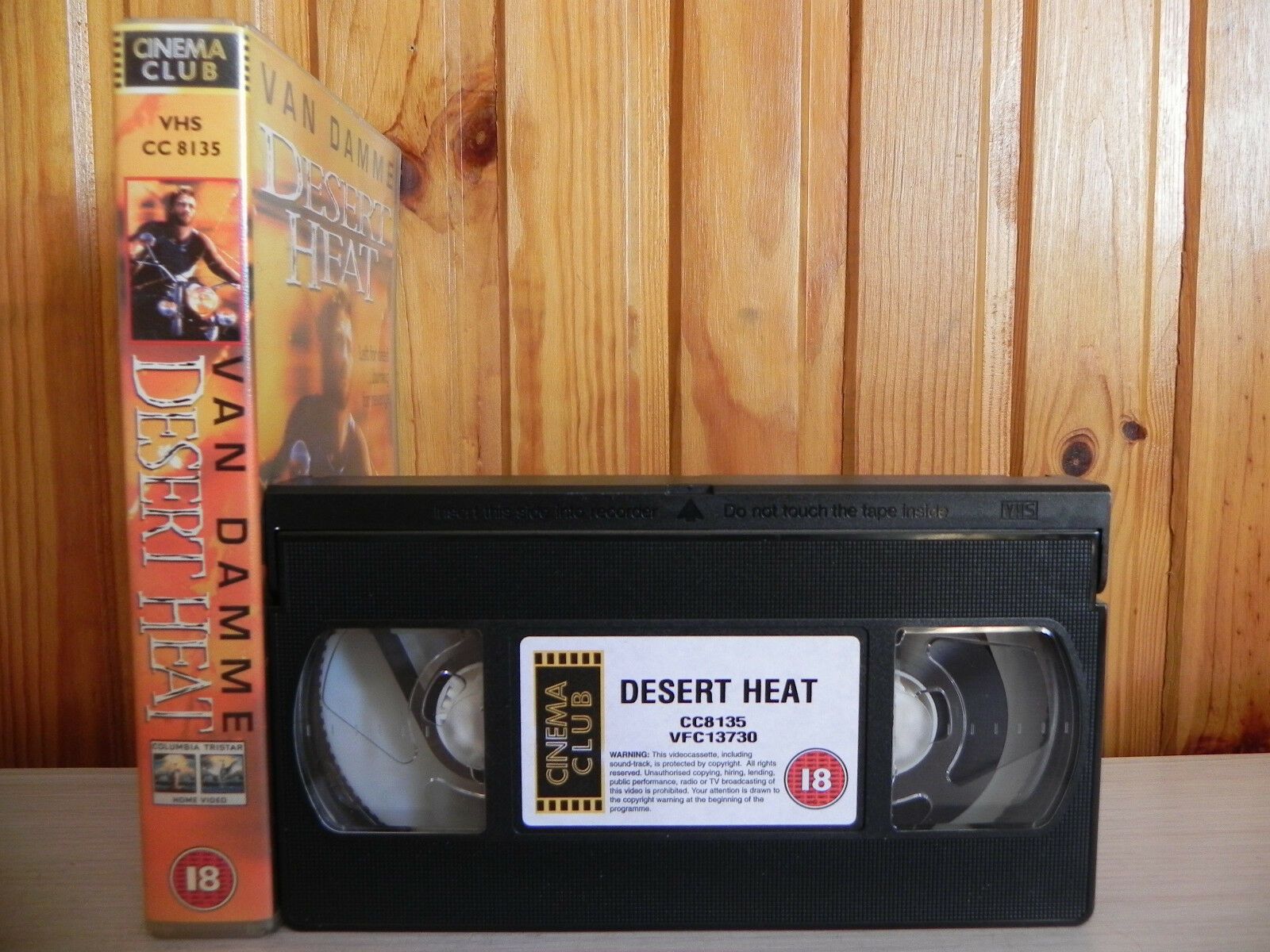 Desert Heat - Van Damme Kickboxing Action Thriller, Well Acted Revenge - VHS-