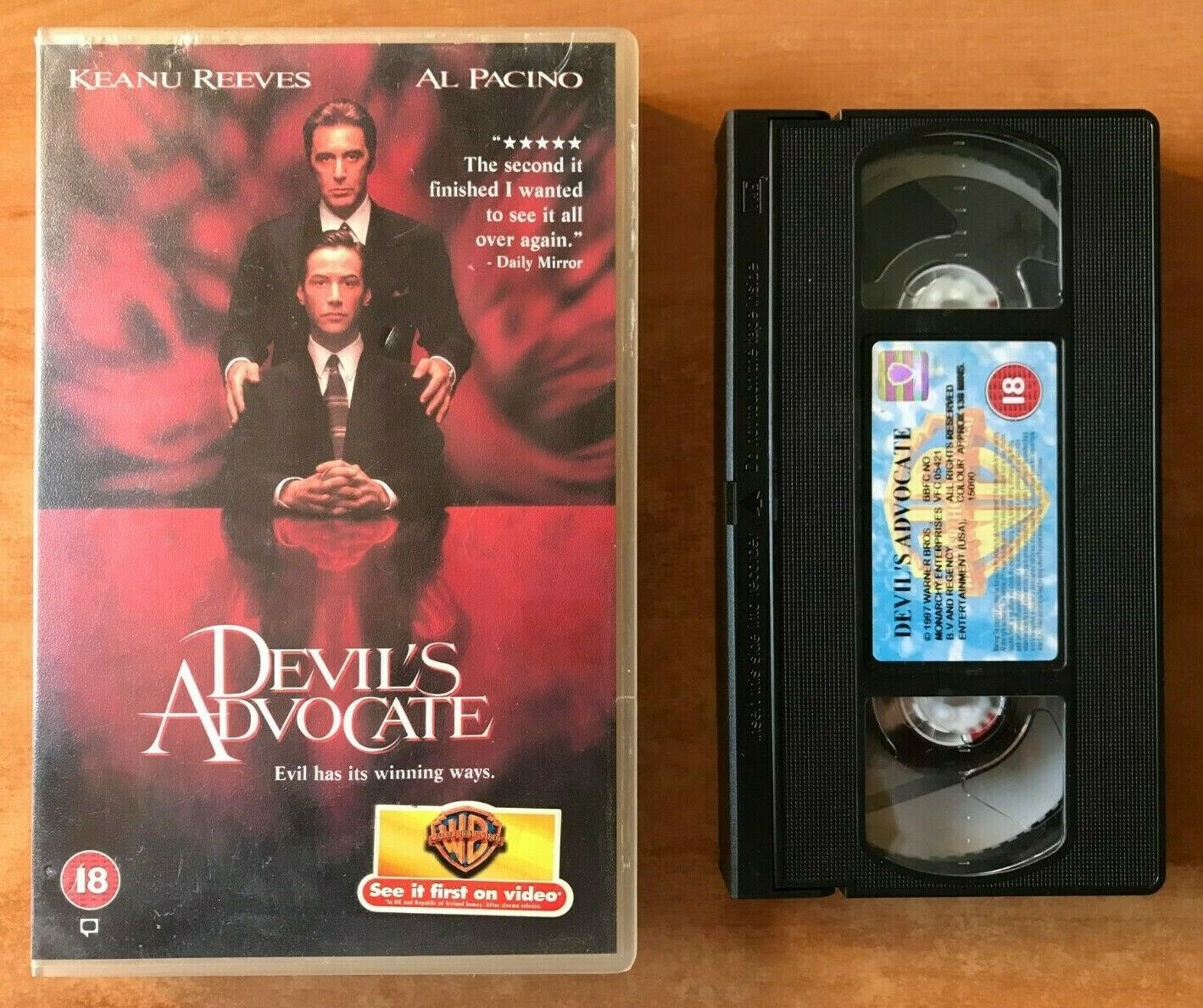 Devil's Advocate: Thriller [Large Box] Rental - Keanu Reeves / Al Pacino - VHS-