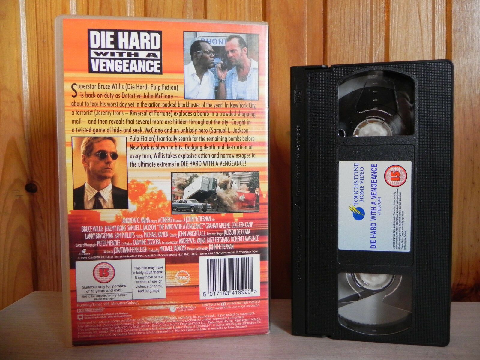 Die Hard 3: Large Box - Bruce Willis/Samuel L.Jackson (1995) Urban Action - VHS-