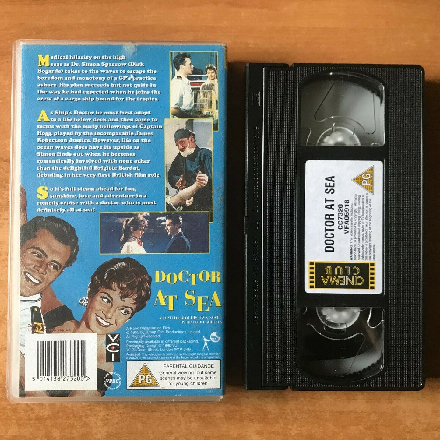 Doctor At Sea; [Richard Gordon] Comedy; Dirk Bogarde / Brigitte Bardot - Pal VHS-