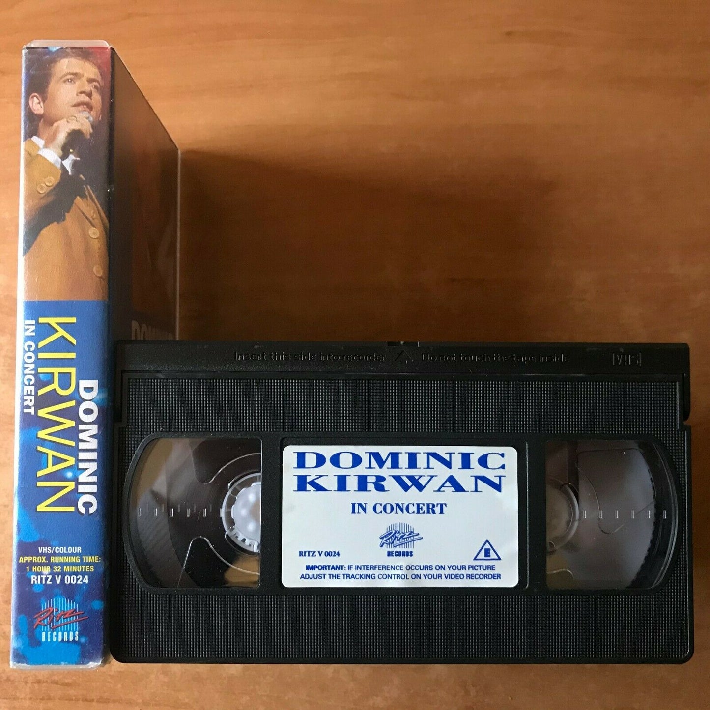 Dominic Kirwan In Concert [Rialto Theatre / N. Ireland]: 'Dream Lover' - Pal VHS-