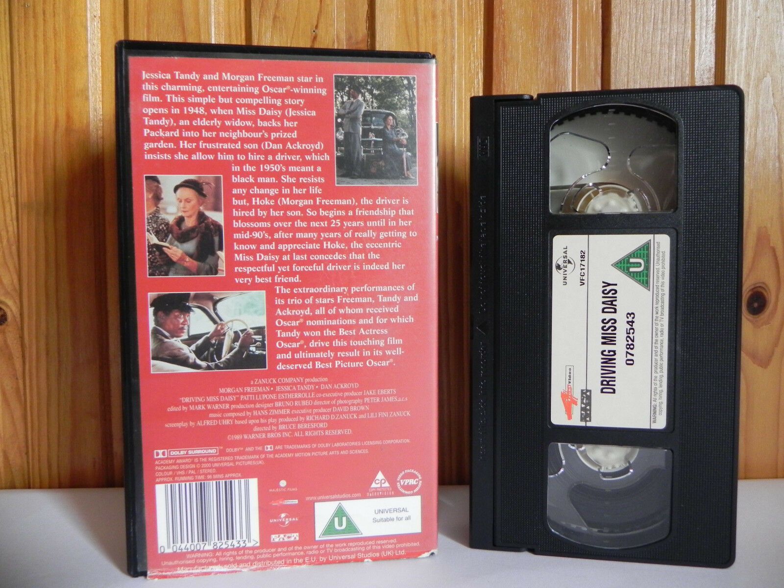 Driving Miss Daisy - Universal - Drama - Morgan Freeman - Jessica Tandy - VHS-