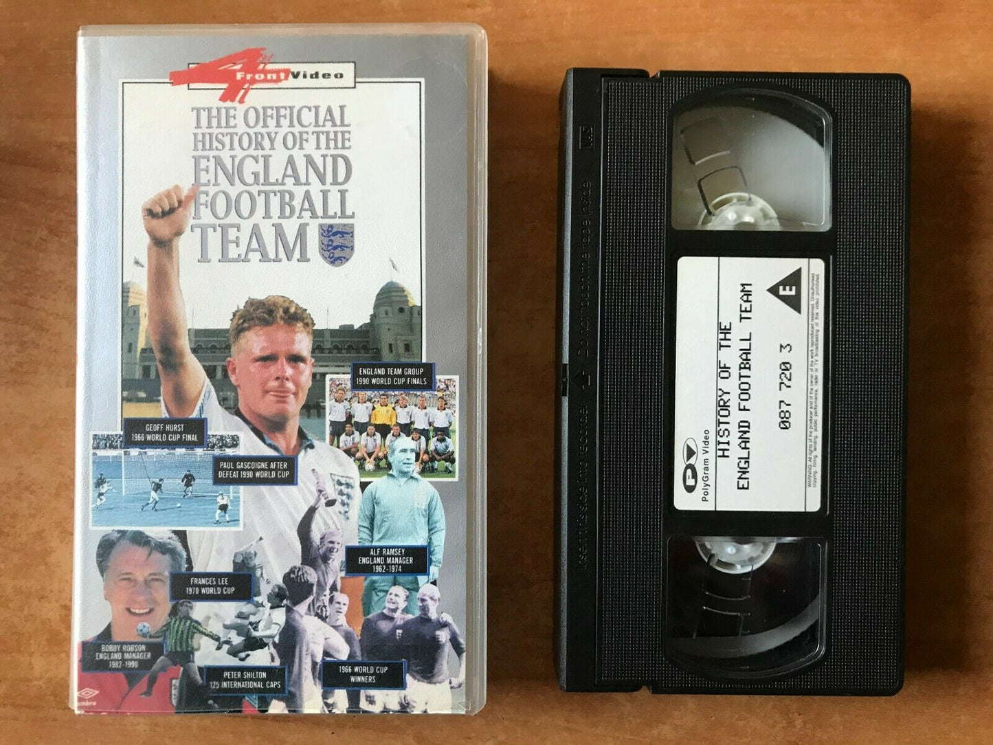 England Football Team (Official History): Bobby Moore - Paul Gascoigne - Pal VHS-