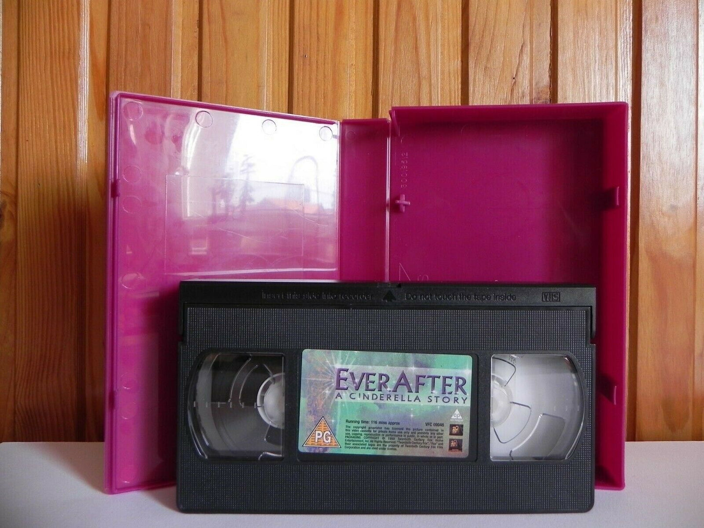 Ever After: A Cinderella Story - 20th Century - Drew Barrymore - Kids - Pal VHS-