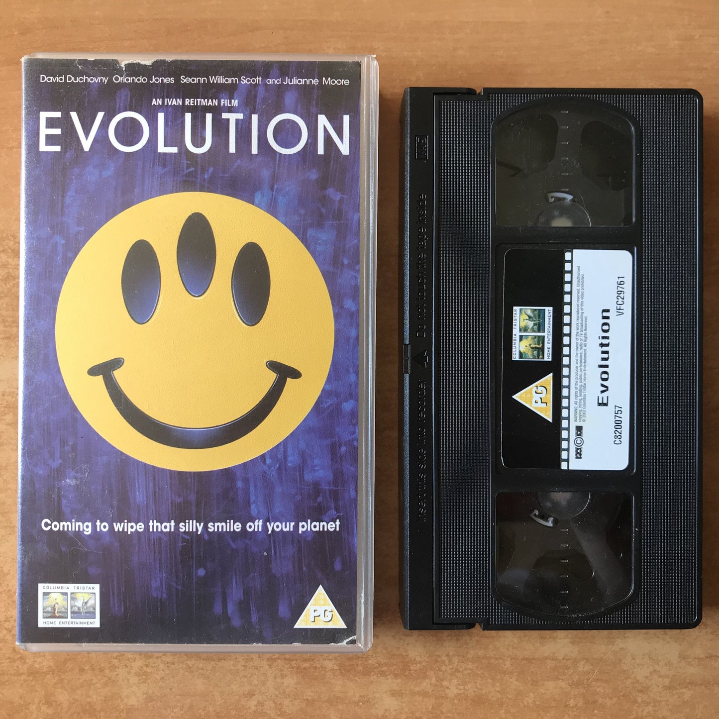 Evolution: Star Studded - Sci-Fi Comedy - Sean William Scott - Duchovny - VHS-