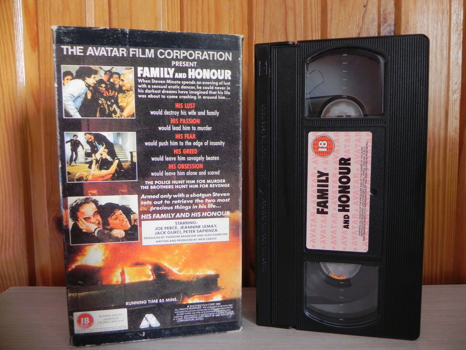 Family And Honour - Carton - Writer Of "I Spit On Your Grave" - Thriller - VHS-