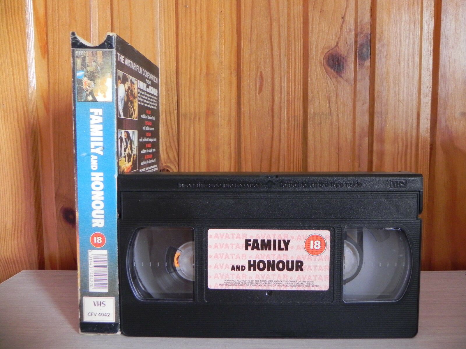 Family And Honour - Carton - Writer Of "I Spit On Your Grave" - Thriller - VHS-