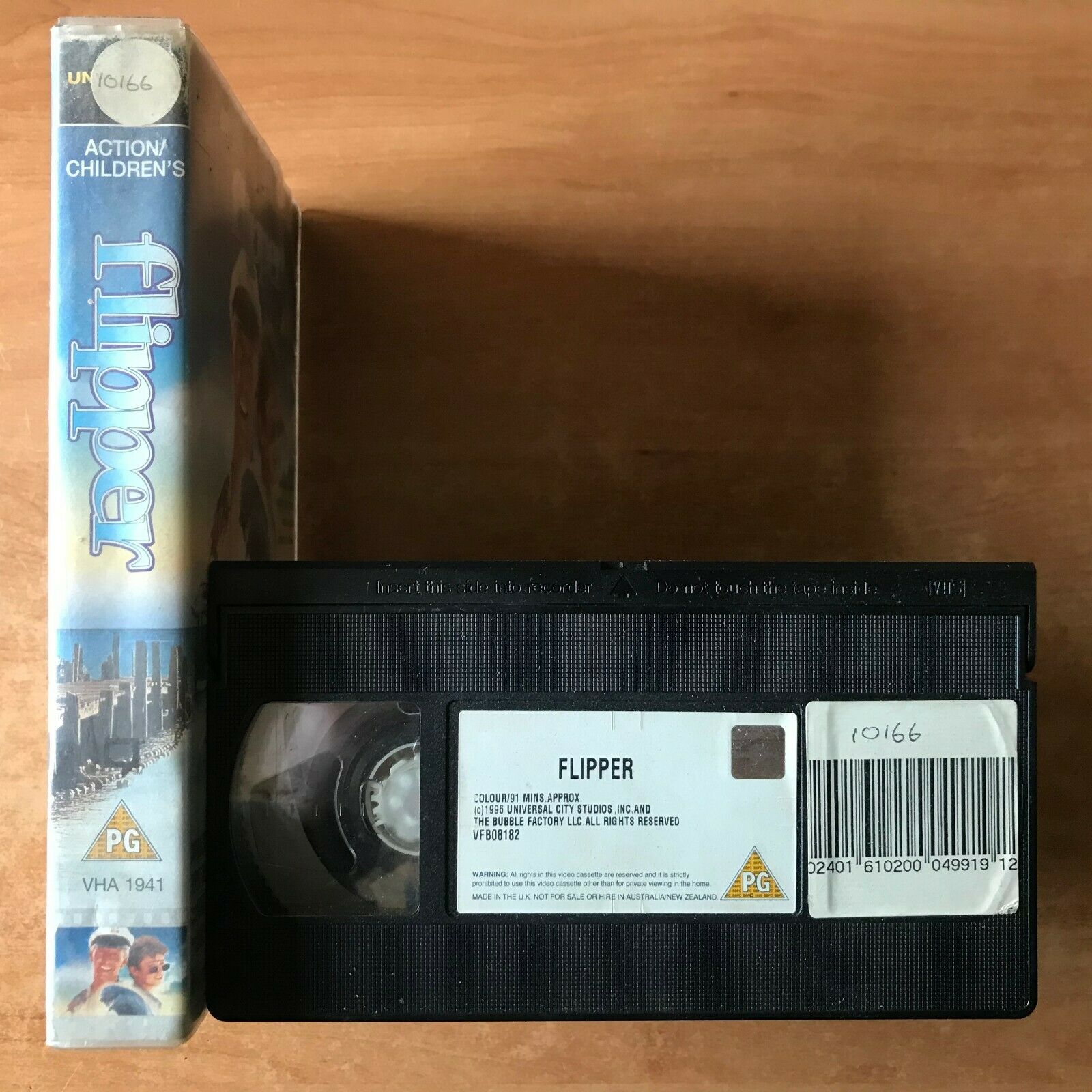 Flipper (1996): Florida Adventure [Large Box] Rental - Elijah Wood - Pal VHS-