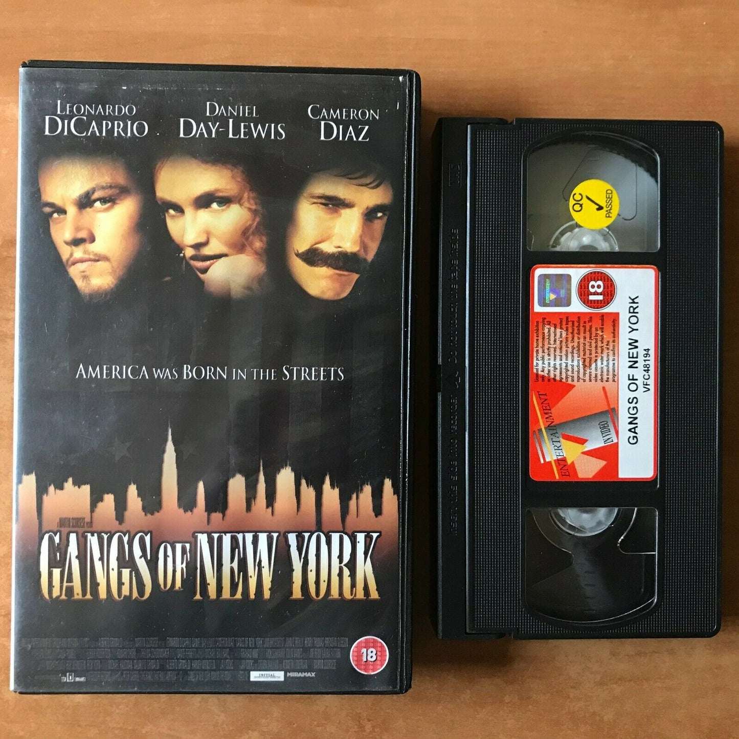 Gangs Of New York; [Martin Scorsese] Drama - Big Box - Leonardo DiCaprio - VHS-