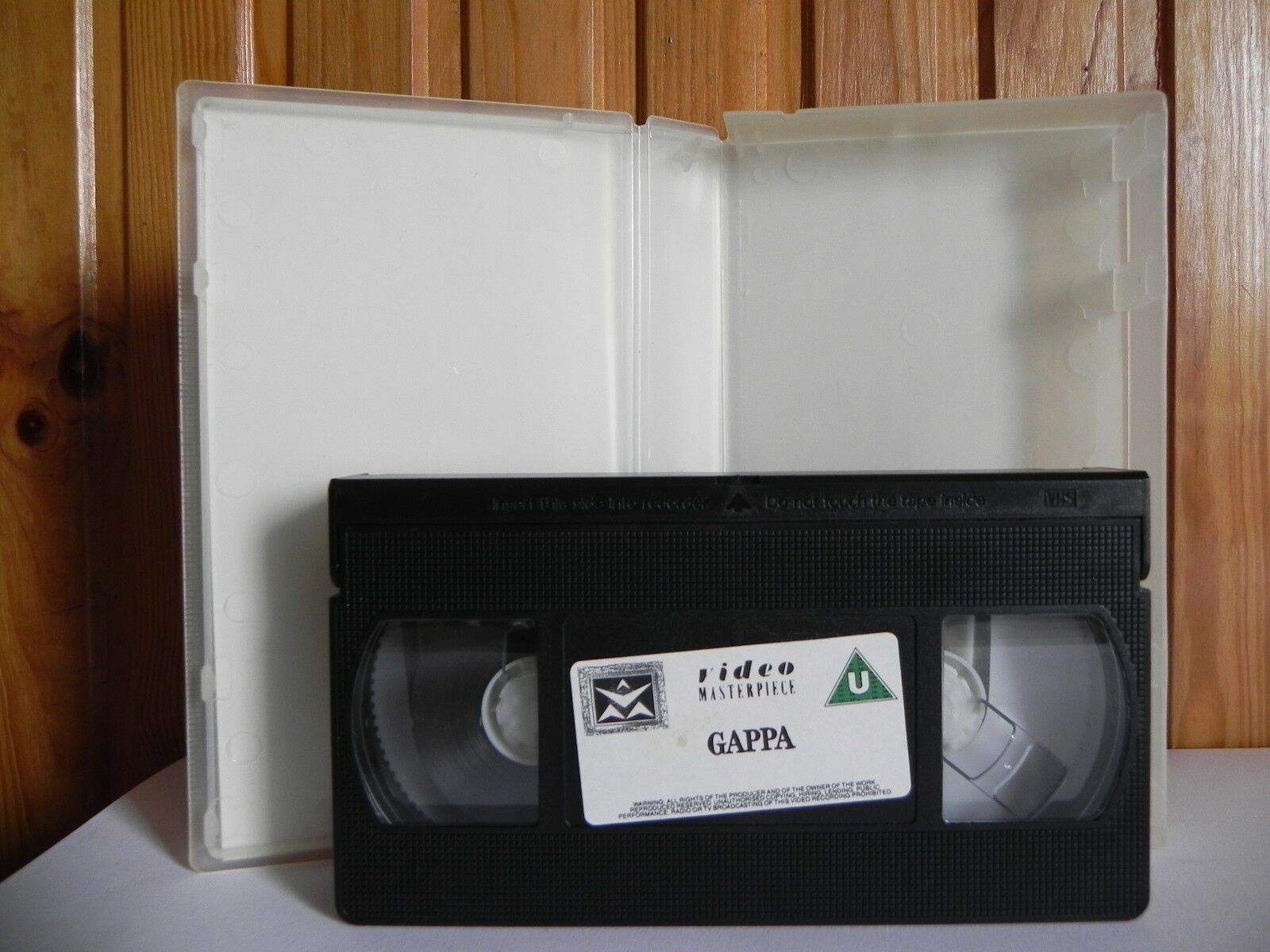 Gappa: The Triphibian Monster - Video Masterpiece - Fantasy - 78 Mins - Pal VHS-