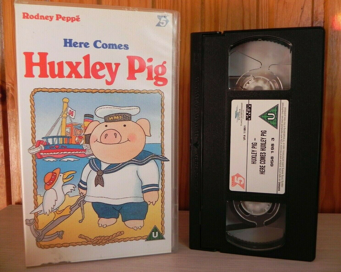 Here Comes Huxley Pig: By Rodney Peppe - Animated Adventures - Kids - Pal VHS-