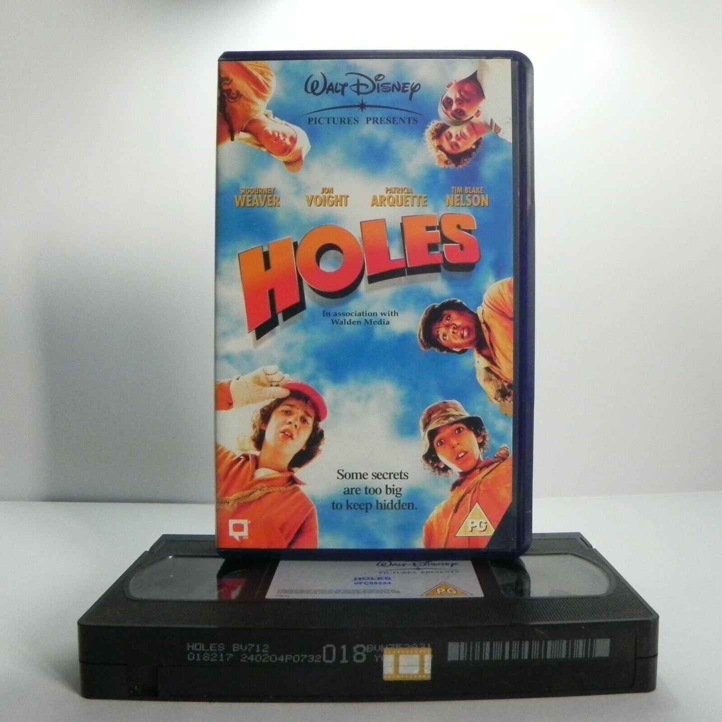 Holes - Walt Disney - Fun Adventure - S.LaBoeuf/S.Weaver - Children's - Pal VHS-