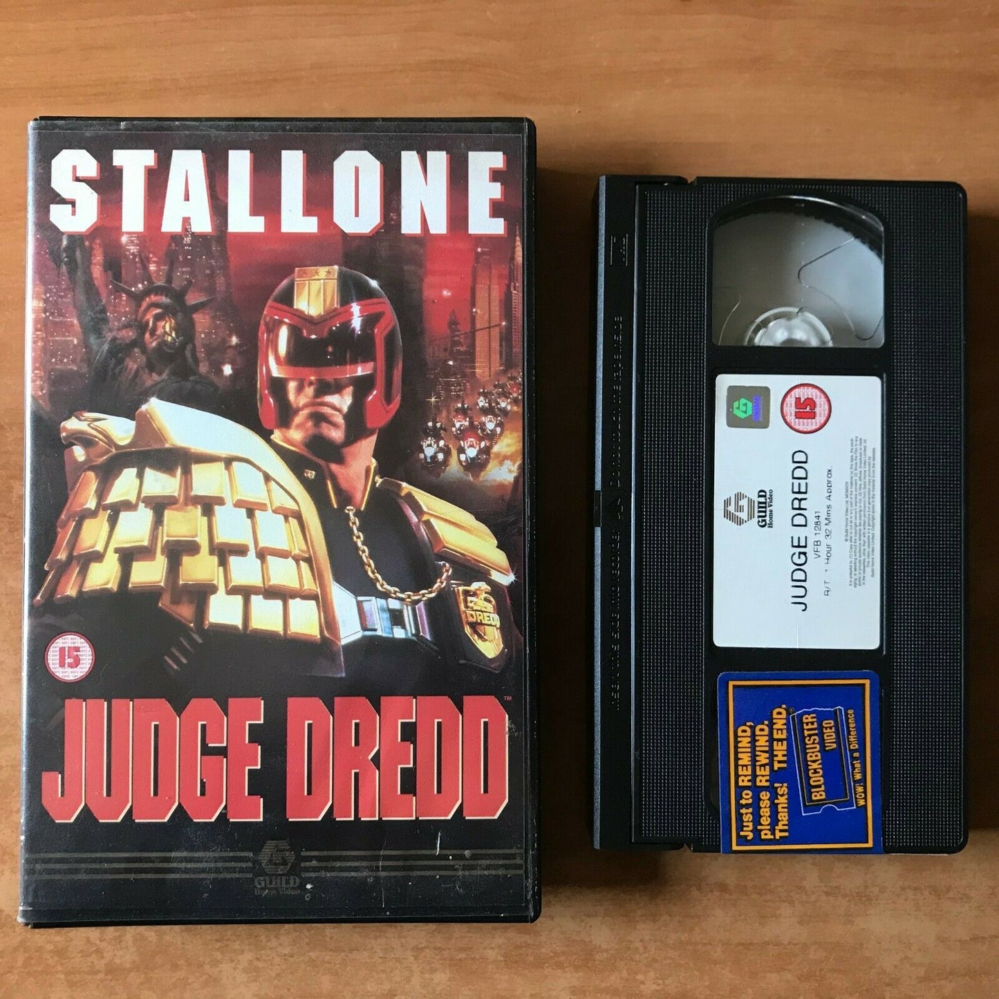 Judge Dredd: Comic Book Hero - Sci-Fi Action [Big Box] Rental - Stallone - VHS-