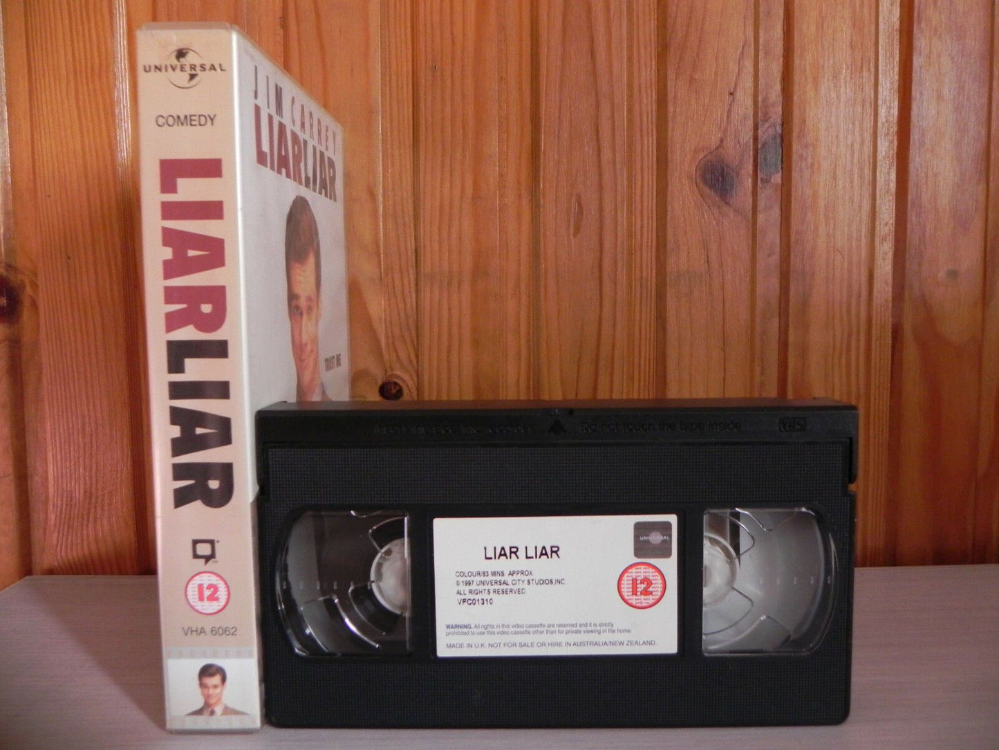 LIAR LIAR - Jim Carrey - Large Box - Ex-Rental - Family Comedy - Universal - VHS-