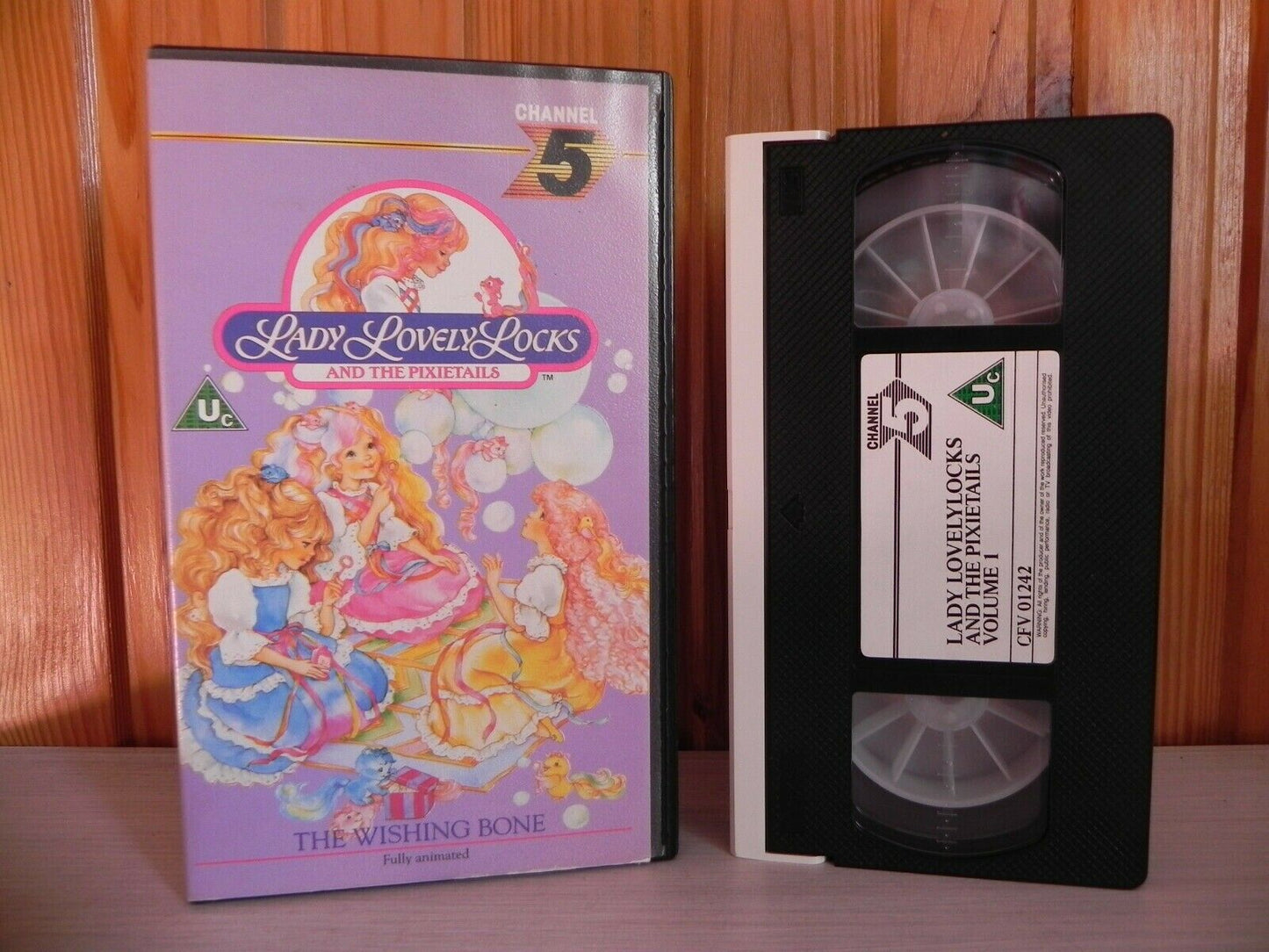 Lady Lovely Locks And The Pixietails - Volume 1 - The Wishing Bone - 01242 VHS-