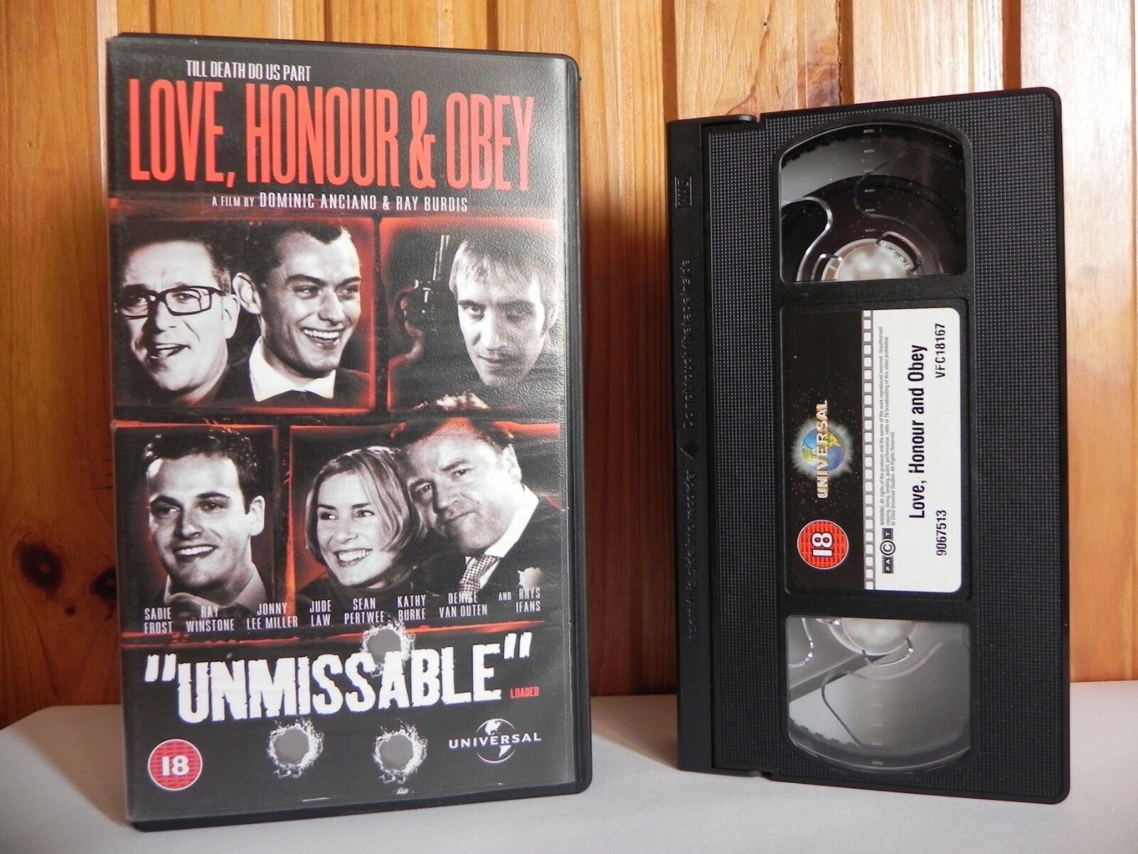 Love, Honour And Obey - Universal - Comedy - Jonny Lee Miller - Jude Law - VHS-