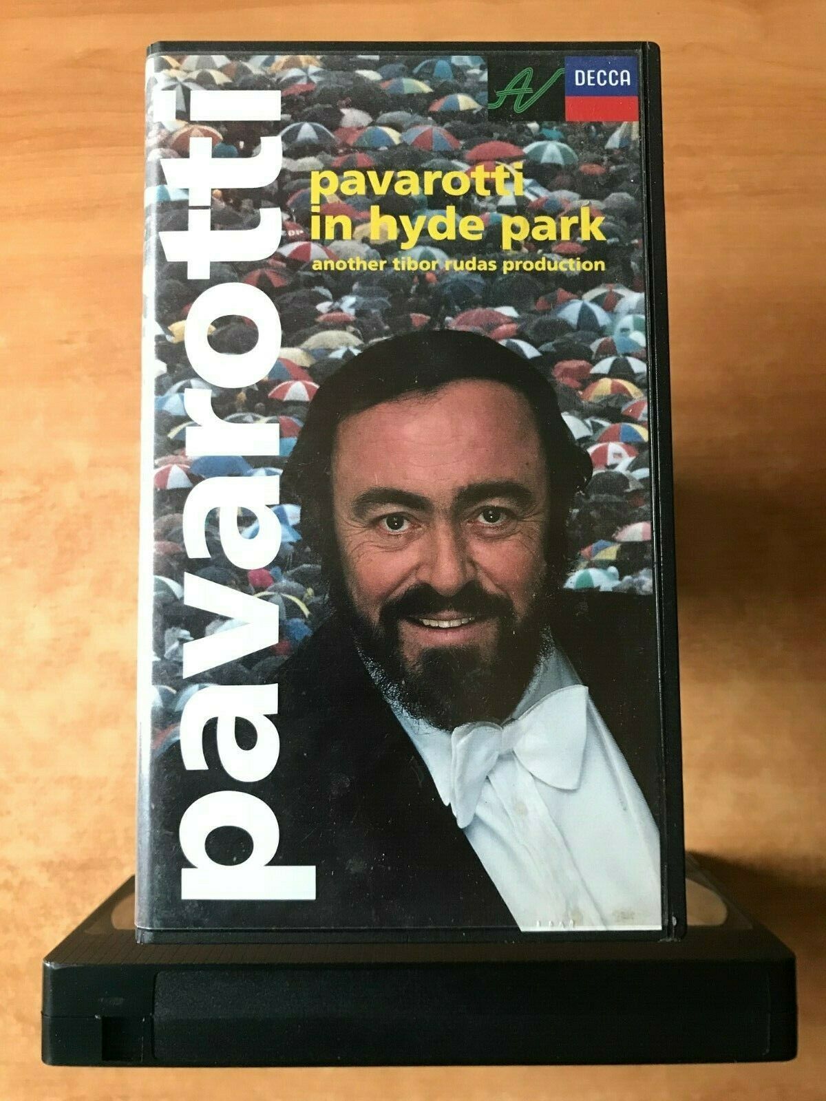 Luciano Pavarotti In Hyde Park (Decca) - Live Performance - Tenor - Music - VHS-