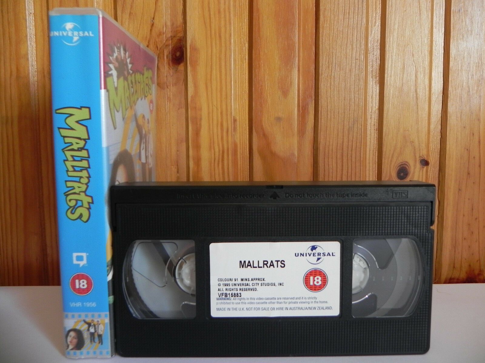 Mallrats - Universal - Comedy - Kevin Smith - Jason Lee - Jason Mewes - Pal VHS-