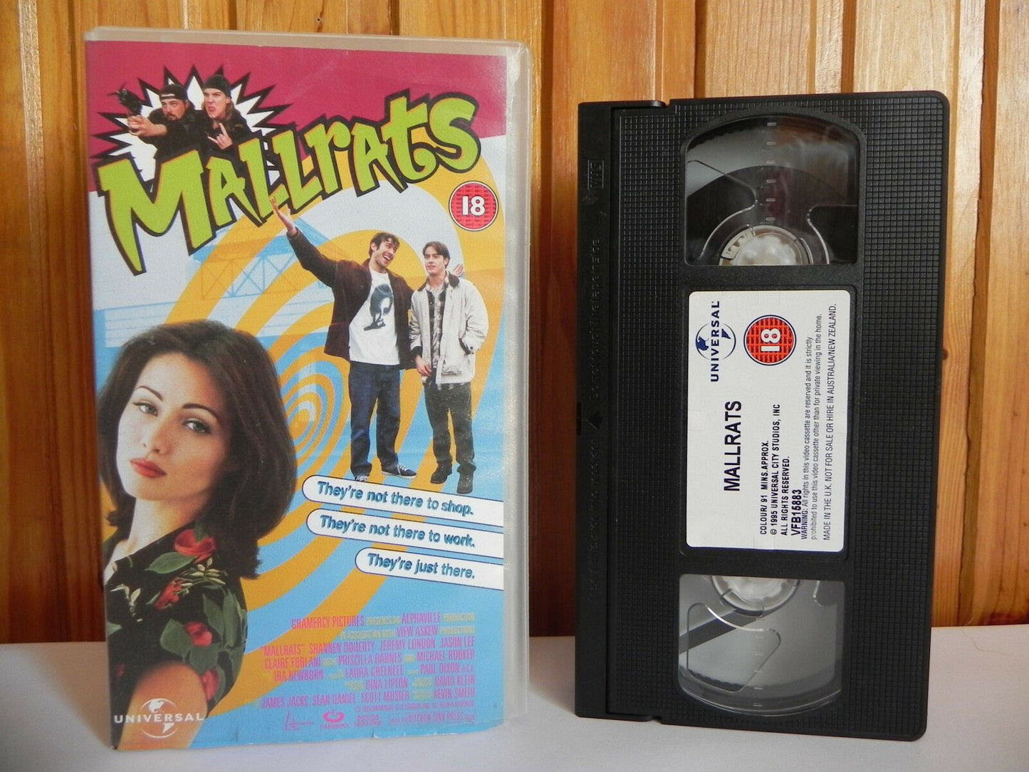 Mallrats - Universal - Comedy - Kevin Smith - Jason Lee - Jason Mewes - Pal VHS-