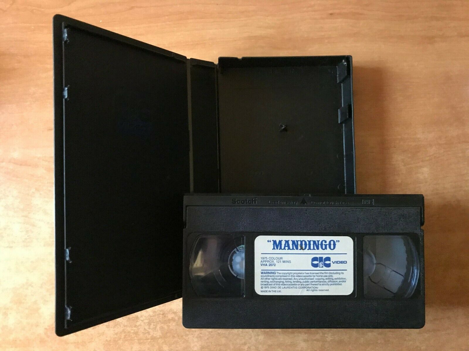 Mandingo (1975); [CIC Video]: Rough Historical Drama/Stallone Plays Extra - VHS-