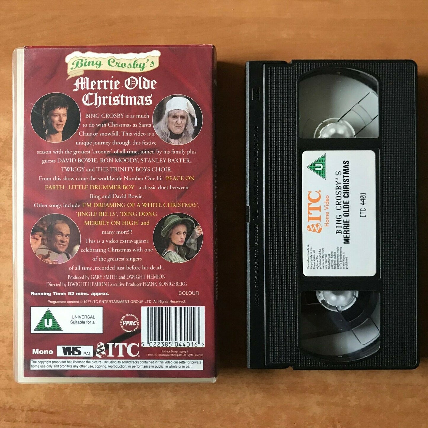 Merrie Olde Christmas; [Bing Crosby]: David Bowie - Ron Moody - Music - Pal VHS-