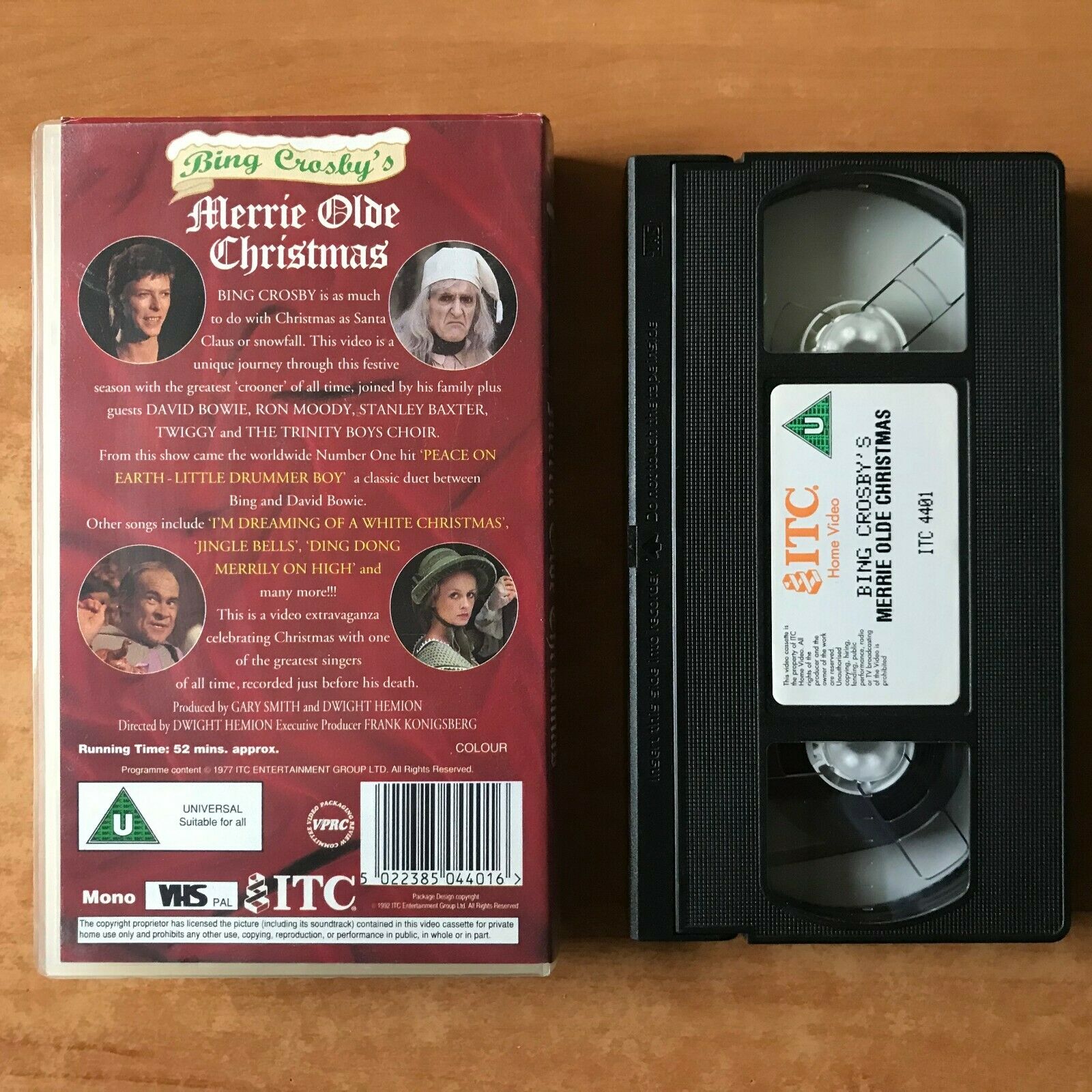 Merrie Olde Christmas; [Bing Crosby]: David Bowie - Ron Moody - Music - Pal VHS-