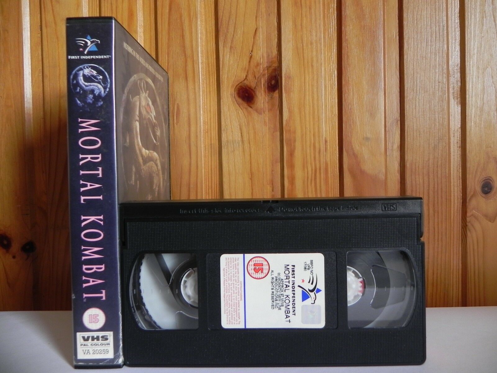 Mortal Kombat: VHS Format Film - Large Box - 1992 Midway Coin-op - Beat-em-up-