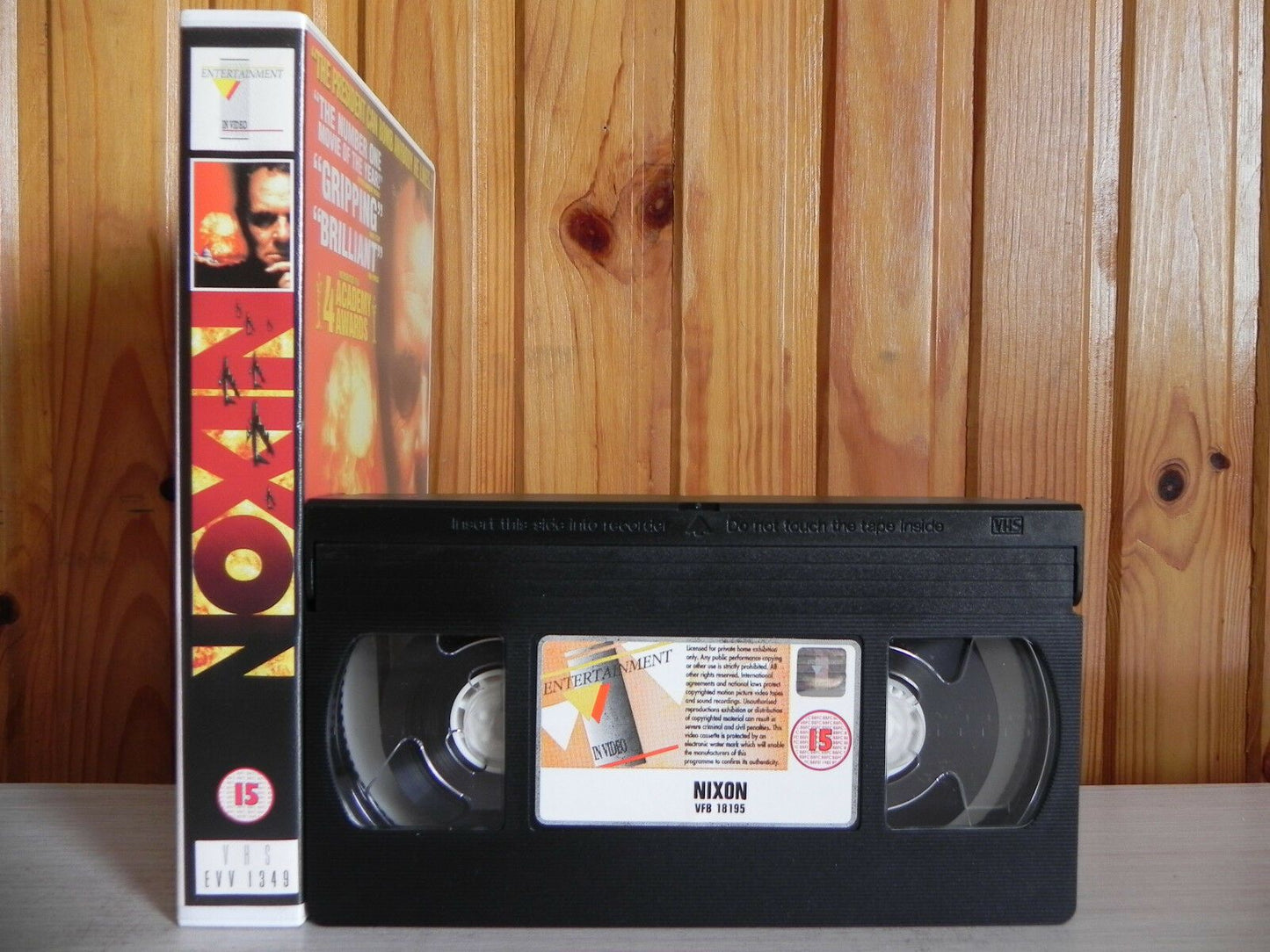 Nixon - Entertainment - Drama - Anthony Hopkins - Oliver Stone - Large Box - VHS-